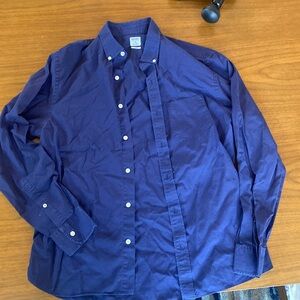 Bonobos men’s long sleeve button down. Standard fit.